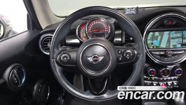 Mini Cooper 2017 — photo 18