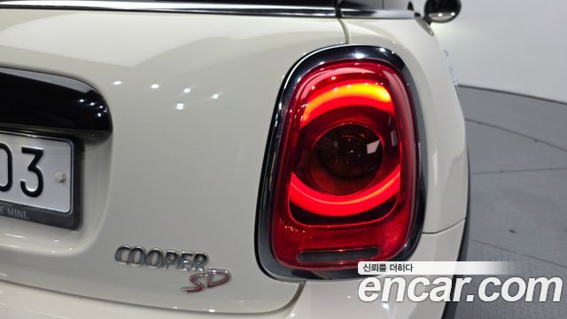 Mini Cooper 2017 — photo 9