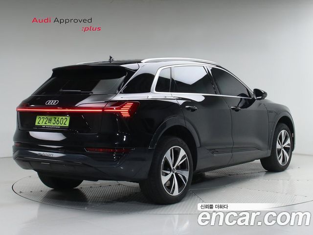 Audi Q8 e-tron 2024 — photo 2