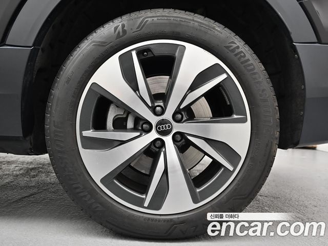 Audi Q8 e-tron 2024 — photo 5