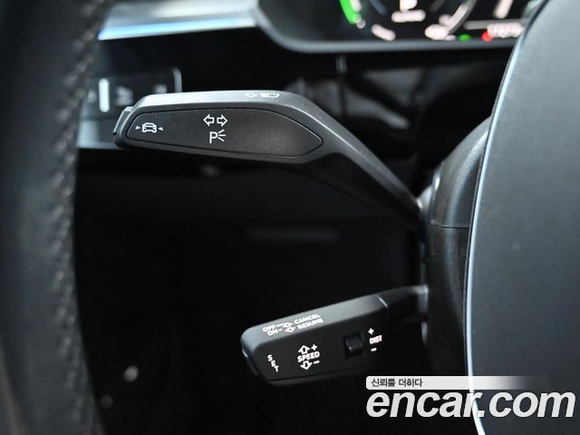 Audi Q8 e-tron 2024 — photo 14