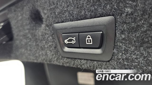 BMW 5-Series 2014 — photo 18