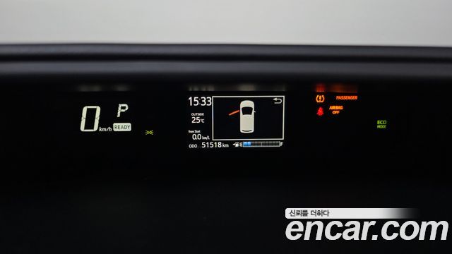 Toyota Prius 2019 — photo 11