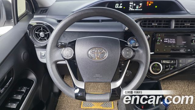 Toyota Prius 2019 — photo 19