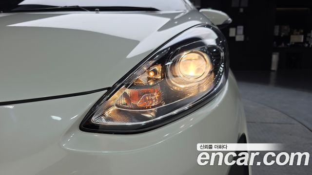 Toyota Prius 2019 — photo 8
