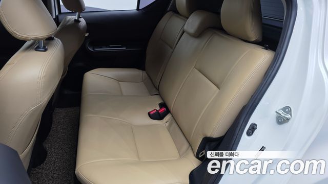 Toyota Prius 2019 — photo 16