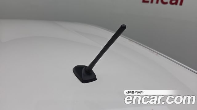 Toyota Prius 2019 — photo 30