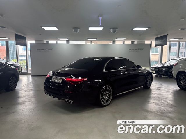 Mercedes-Benz S-Class 2025 — photo 2
