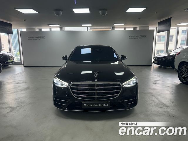 Mercedes-Benz S-Class 2025 — photo 3