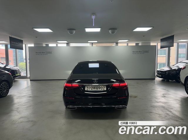 Mercedes-Benz S-Class 2025 — photo 4