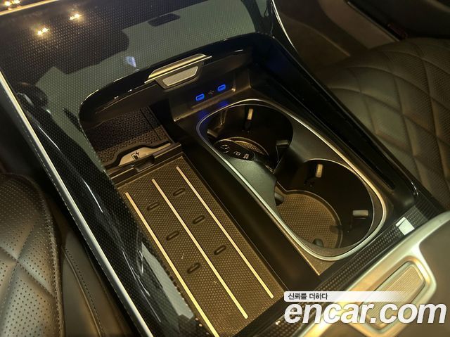 Mercedes-Benz S-Class 2025 — photo 9