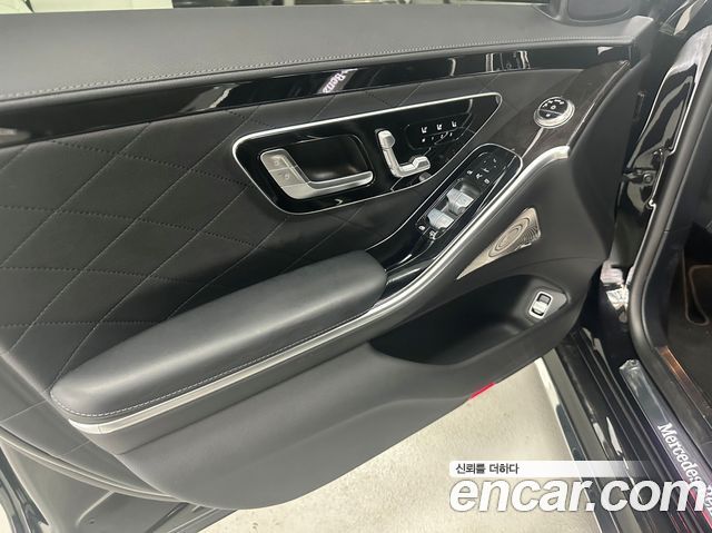 Mercedes-Benz S-Class 2025 — photo 15