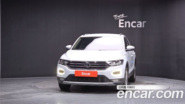 Volkswagen T-Roc 2021 — photo 3