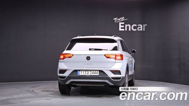 Volkswagen T-Roc 2021 — photo 4