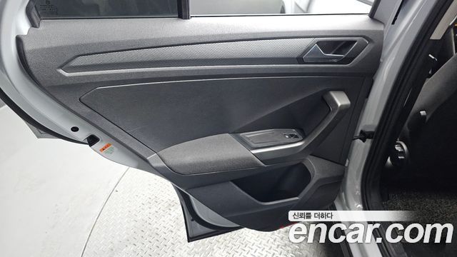 Volkswagen T-Roc 2021 — photo 15