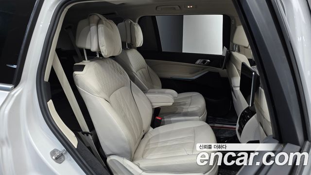 BMW X7 2022 — photo 17