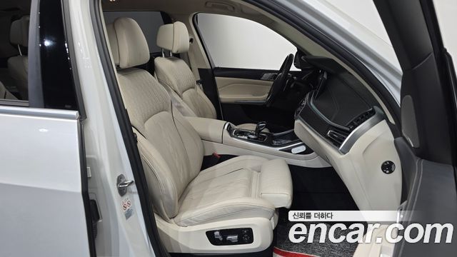 BMW X7 2022 — photo 16