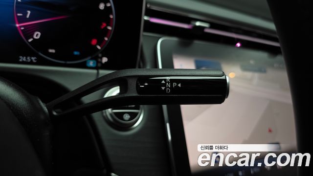 Mercedes-Benz E-Class 2026 — photo 12
