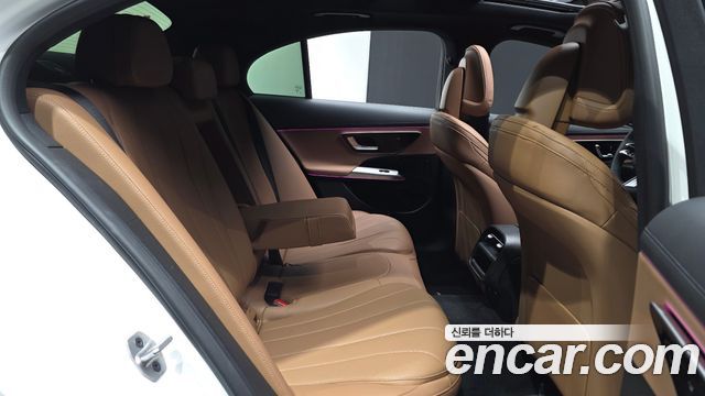 Mercedes-Benz E-Class 2026 — photo 18