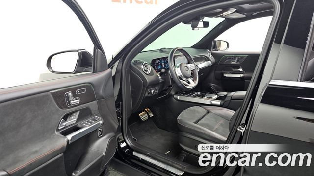 Mercedes-Benz GLB-Class 2020 — photo 13