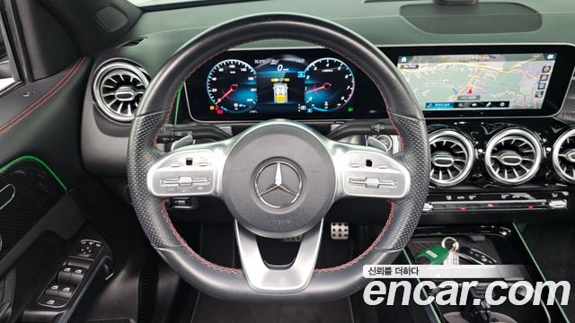 Mercedes-Benz GLB-Class 2020 — photo 19