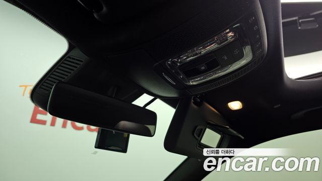 Mercedes-Benz GLB-Class 2020 — photo 25