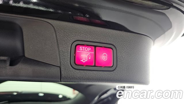 Mercedes-Benz GLB-Class 2020 — photo 31