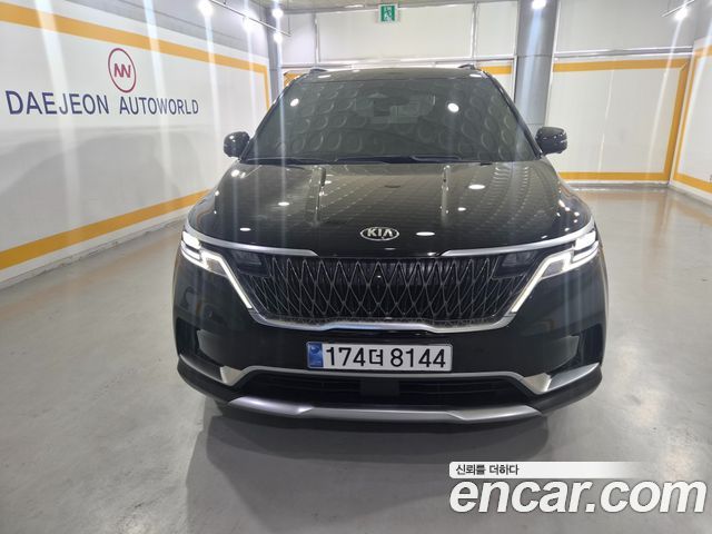 Kia Canival 2021 — photo 1