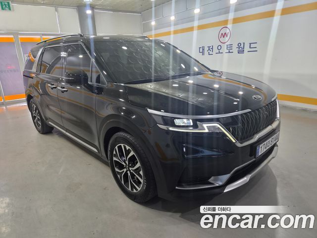 Kia Canival 2021 — photo 3