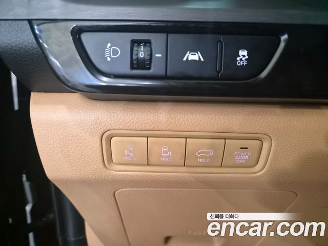 Kia Canival 2021 — photo 14