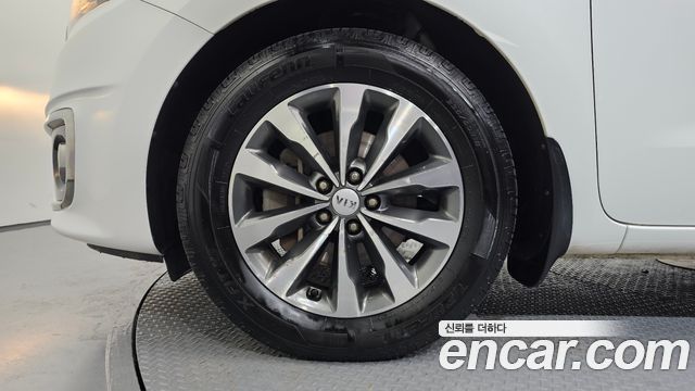 Kia Canival 2016 — photo 5