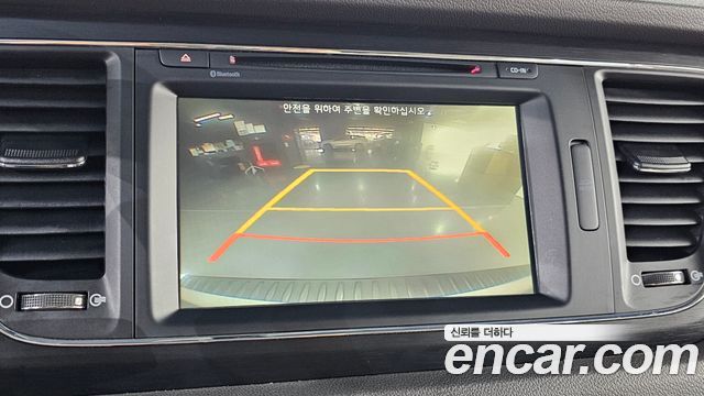 Kia Canival 2016 — photo 21