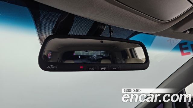 Kia Canival 2016 — photo 22