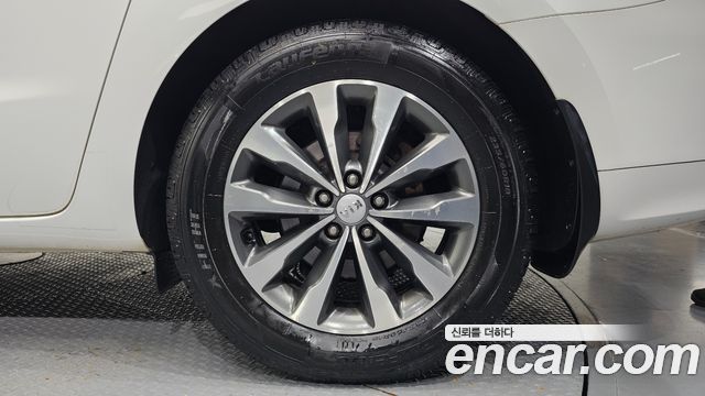 Kia Canival 2016 — photo 7