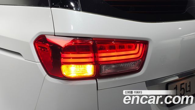 Kia Canival 2016 — photo 9