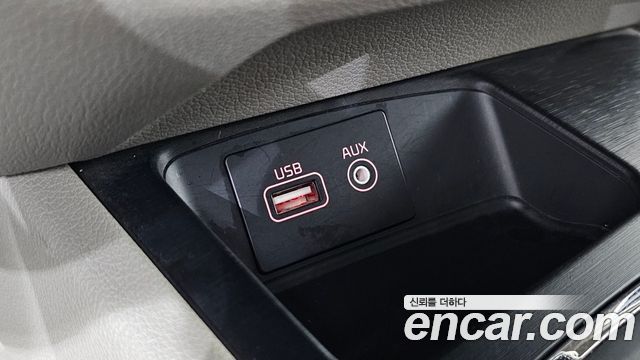 Kia Canival 2016 — photo 29