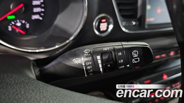 Kia Canival 2016 — photo 31