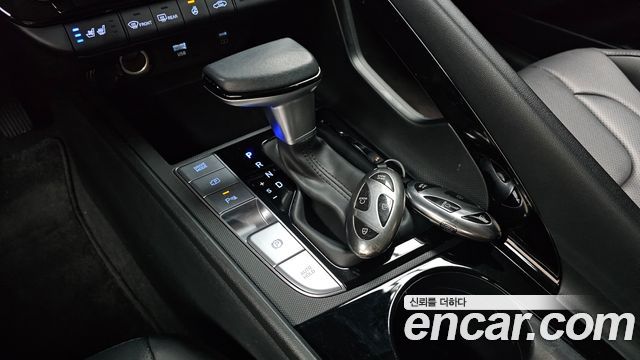 Hyundai AVANTE 2024 — photo 12
