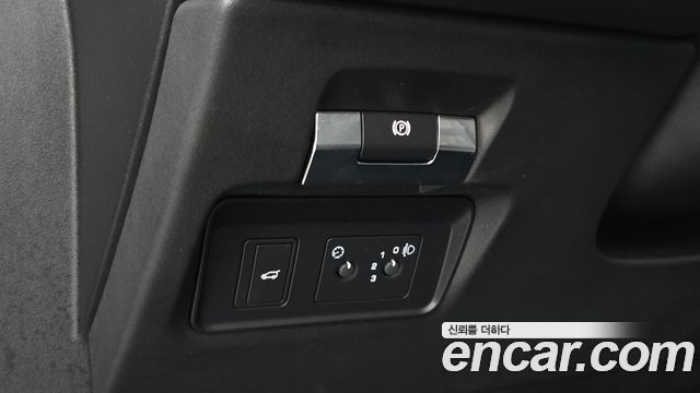 Land Rover Discovery Sport 2020 — photo 30