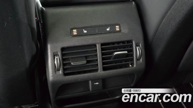 Land Rover Discovery Sport 2020 — photo 32