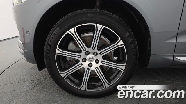 Volvo XC60 2019 — photo 5
