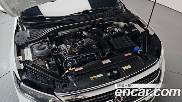 Volkswagen Jetta 2024 — photo 6