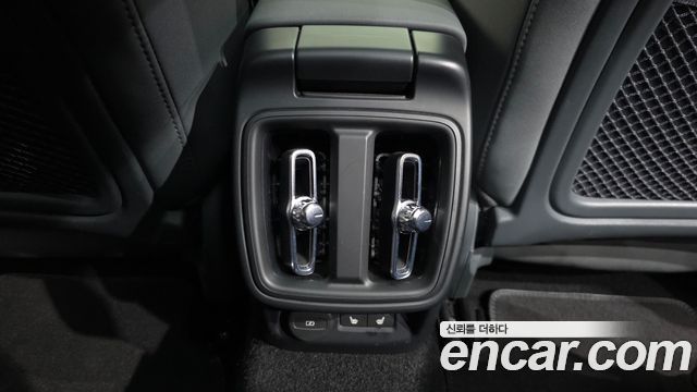 Polestar Polestar 2 2022 — photo 24