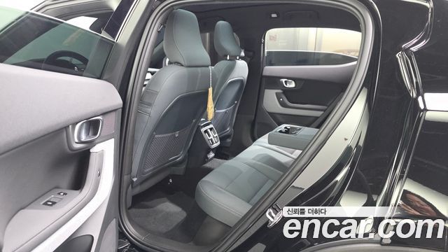 Polestar Polestar 2 2022 — photo 16