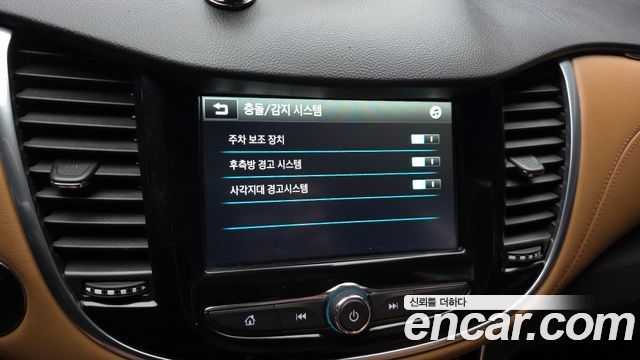 Chevrolet Korea Trax 2018 — photo 22