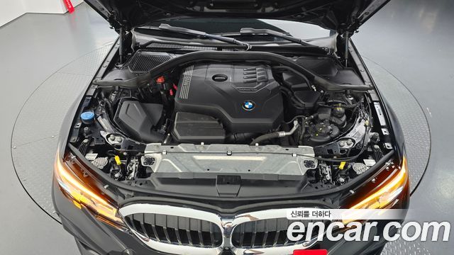 BMW 3-Series 2021 — photo 6