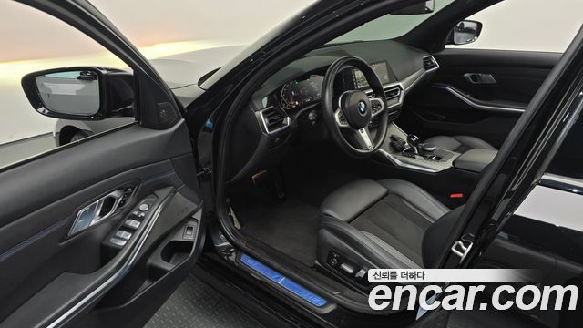 BMW 3-Series 2021 — photo 13