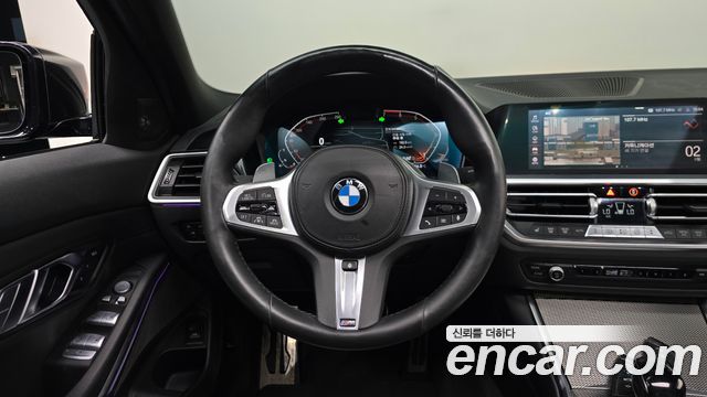 BMW 3-Series 2021 — photo 18