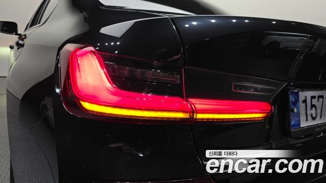 BMW 3-Series 2021 — photo 9