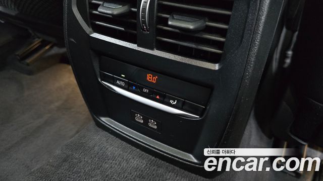 BMW 3-Series 2021 — photo 27